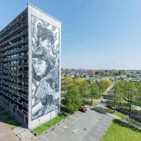 By The In With Terrace * Oostende