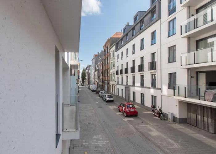 By The In With Terrace Ostend