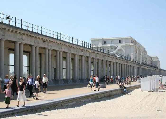 By The In With Terrace Apartment *