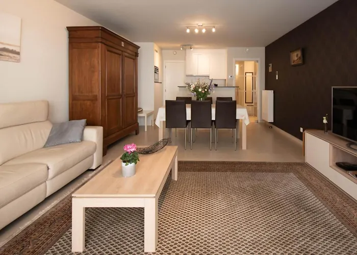 By The In With Terrace Apartment *